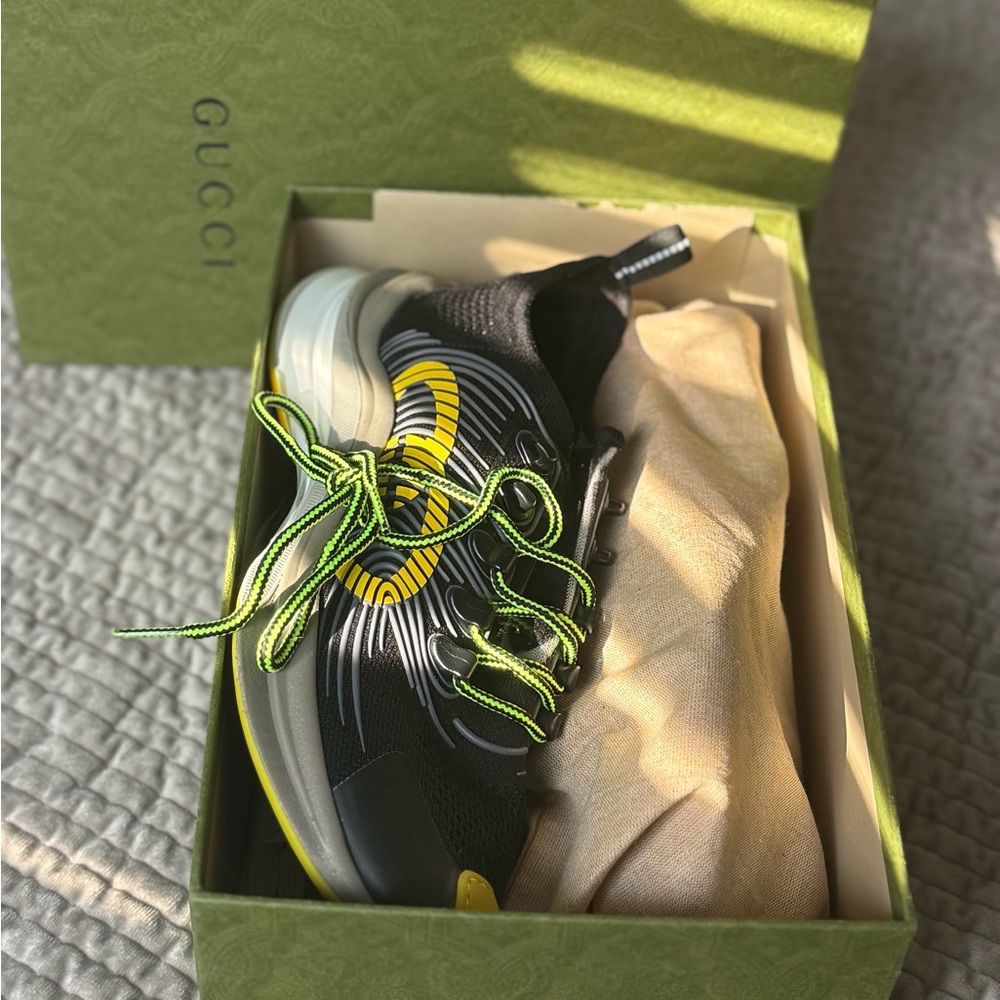 Gucci Black and Yellow Sneakers Modern Athletic Design